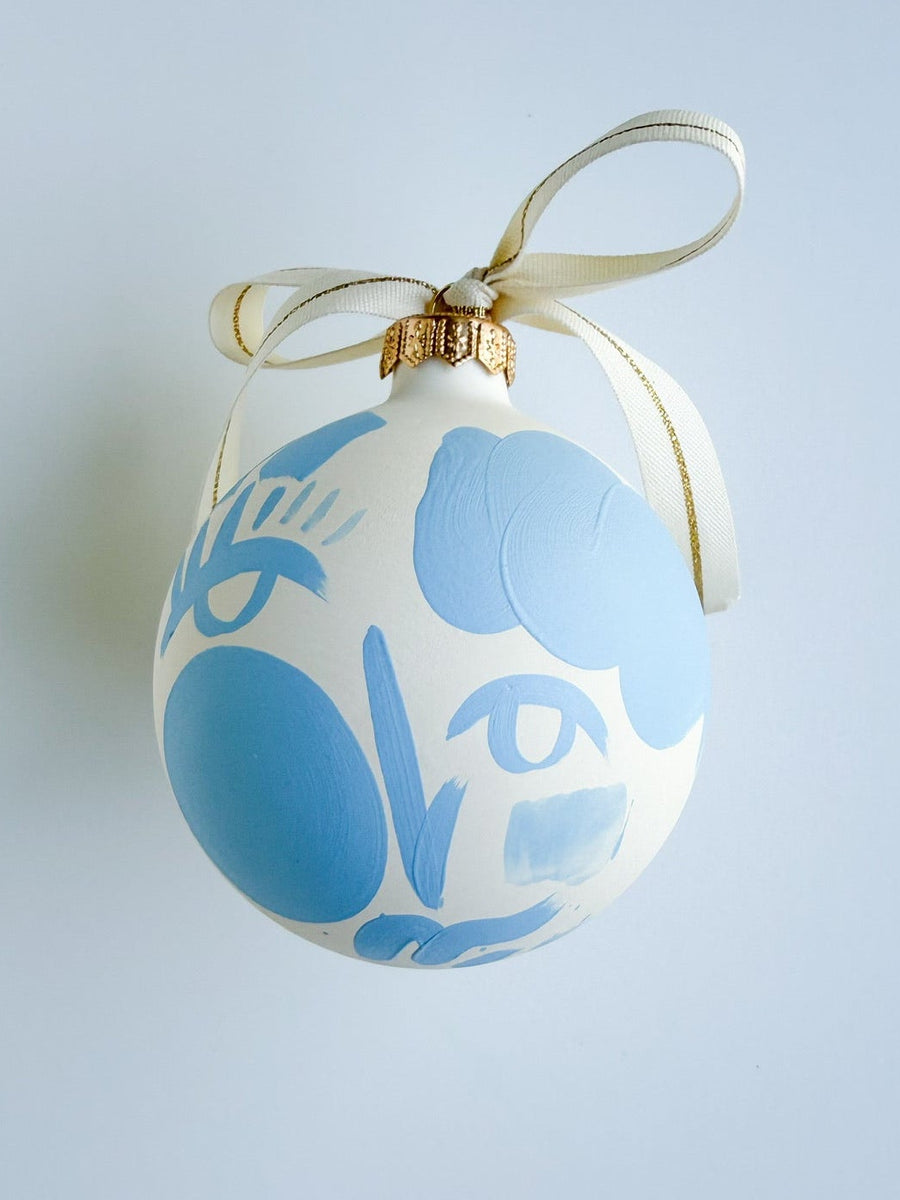 Monochromatic Bulb Babe No. 9